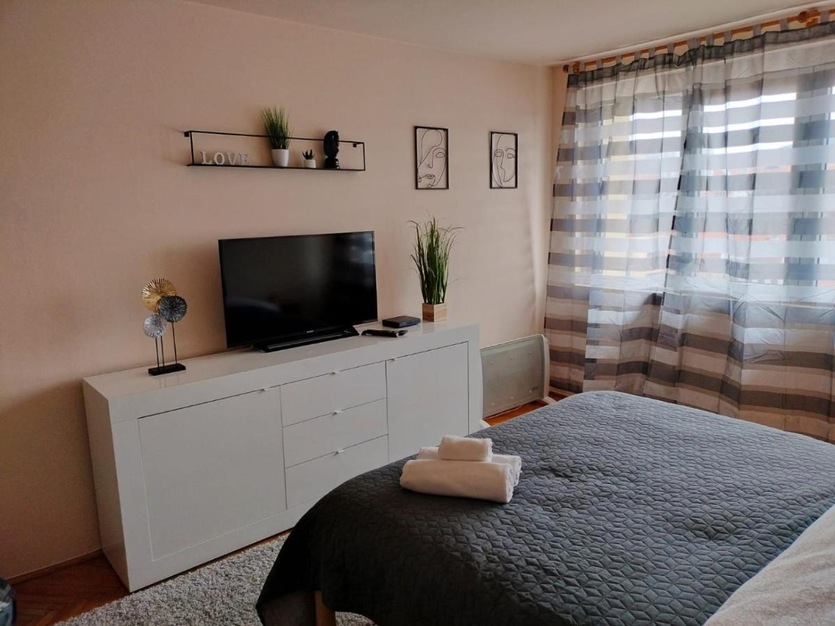 Nexus Center Appartement Miercurea Ciuc Buitenkant foto