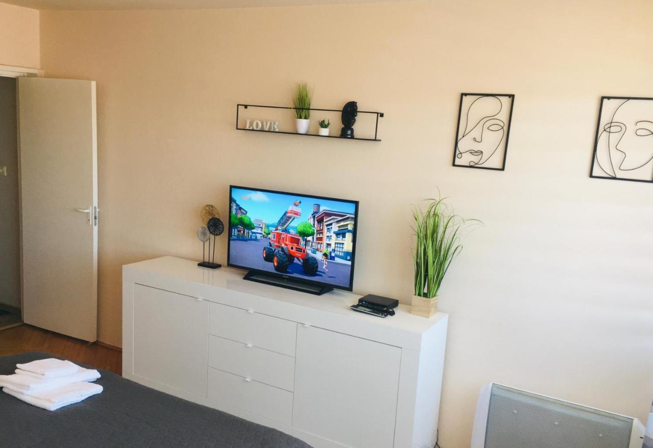 Nexus Center Appartement Miercurea Ciuc Buitenkant foto